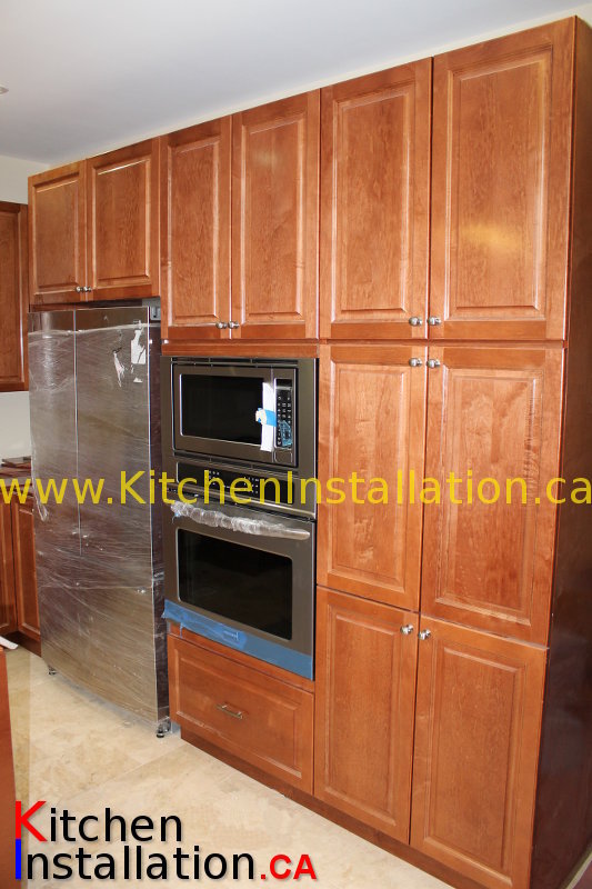 Custom Kitchen Installed in Oakvlle